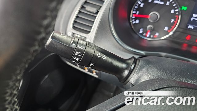 Kia K3 2016 — photo 29