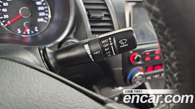 Kia K3 2016 — photo 30