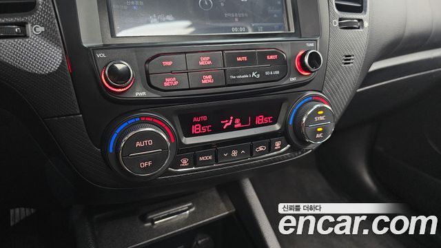 Kia K3 2016 — photo 31
