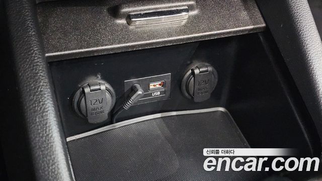 Kia K3 2016 — photo 32