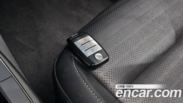 Kia K3 2016 — photo 34