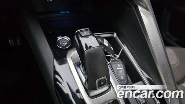 Peugeot 5008 2022 — photo 9