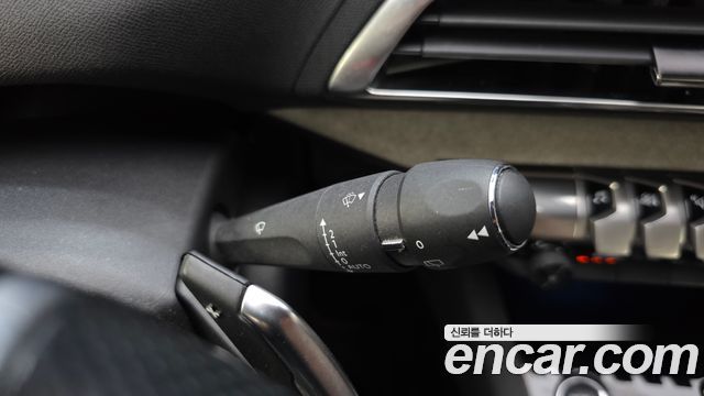 Peugeot 5008 2022 — photo 15