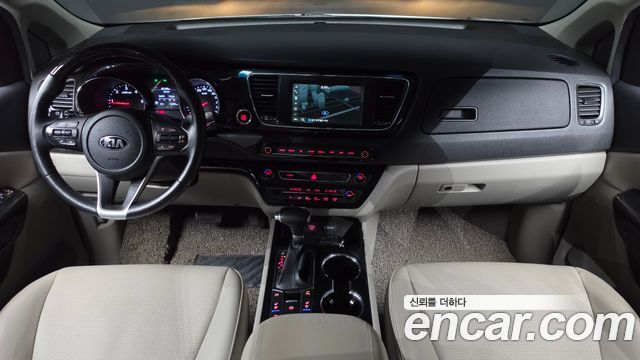Kia Canival 2020 — photo 10