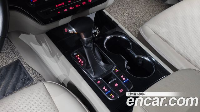 Kia Canival 2020 — photo 12