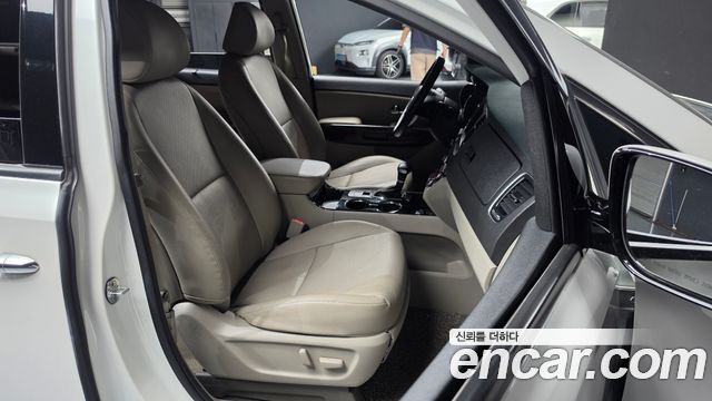 Kia Canival 2020 — photo 17