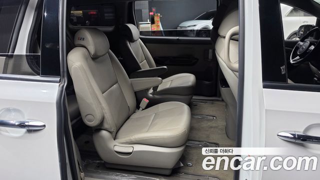 Kia Canival 2020 — photo 18