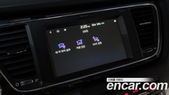 Kia Canival 2020 — photo 23