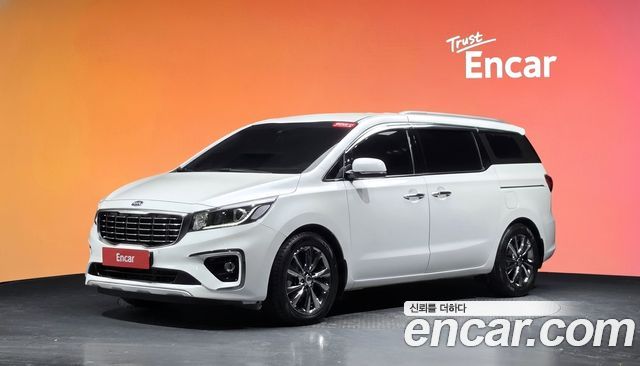 Kia Canival 2020 — photo 1