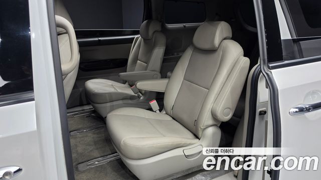 Kia Canival 2020 — photo 16