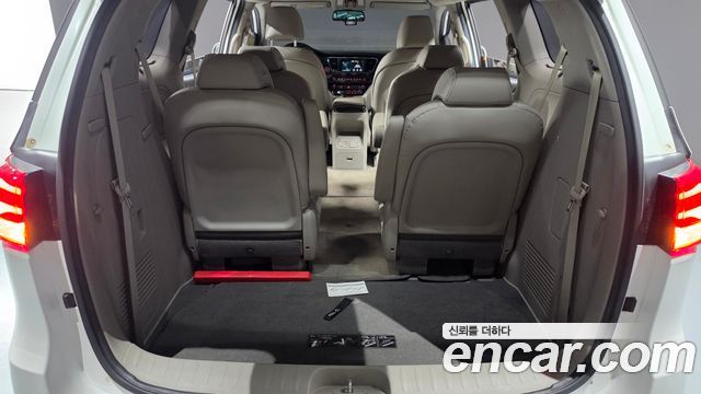 Kia Canival 2020 — photo 31