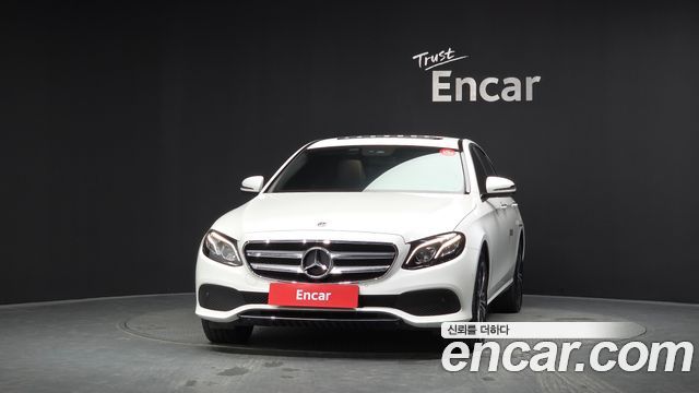 Mercedes-Benz E-Class 2020 — photo 3