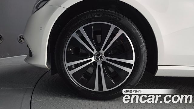 Mercedes-Benz E-Class 2020 — photo 5