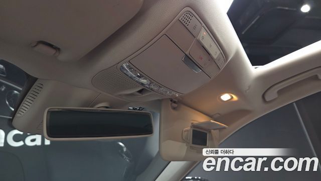 Mercedes-Benz E-Class 2020 — photo 28