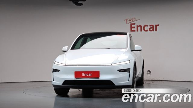 Tesla Model Y 2027 — photo 3
