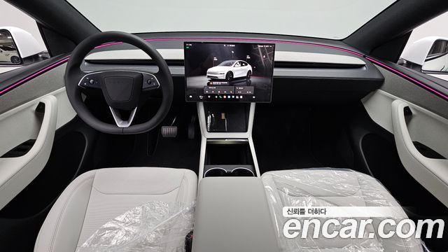 Tesla Model Y 2027 — photo 10