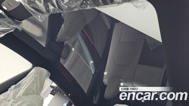 Tesla Model Y 2027 — photo 24