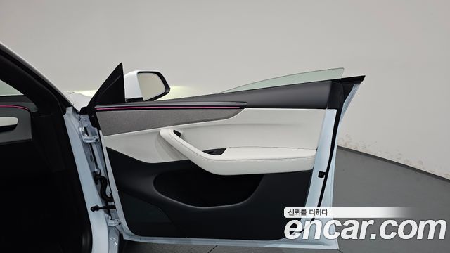 Tesla Model Y 2027 — photo 14