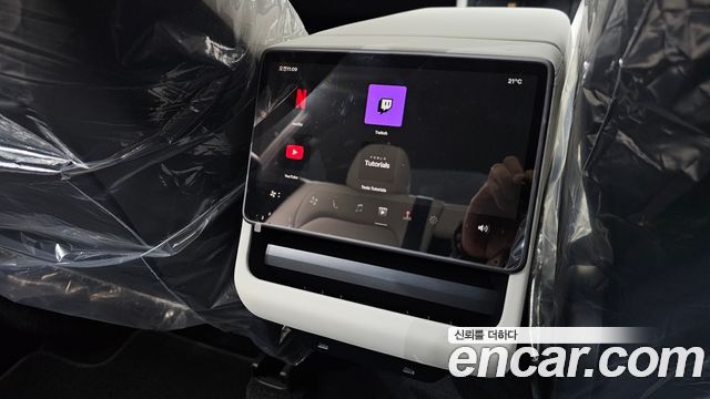 Tesla Model Y 2027 — photo 29