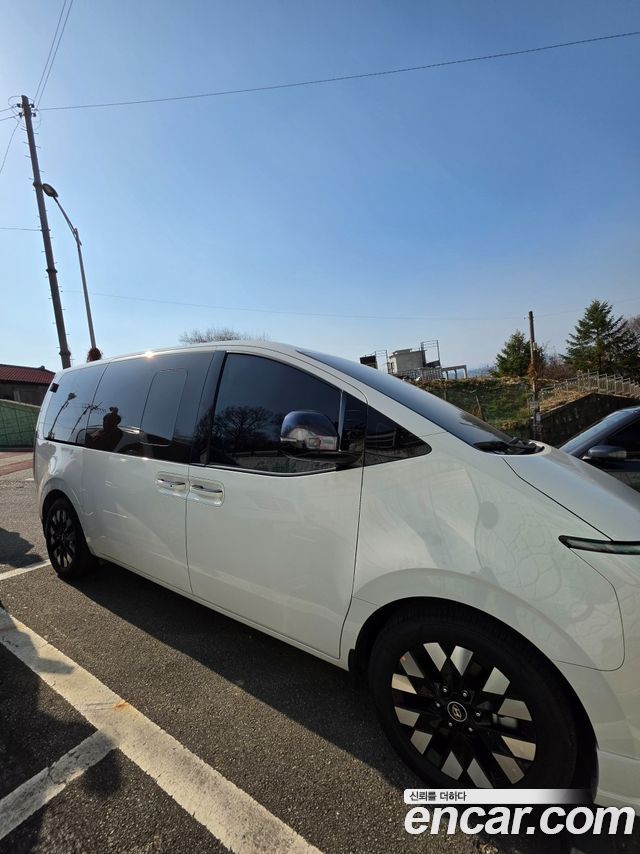 Hyundai Staria 2025 — photo 4