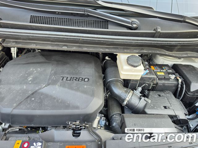 Hyundai Staria 2025 — photo 16