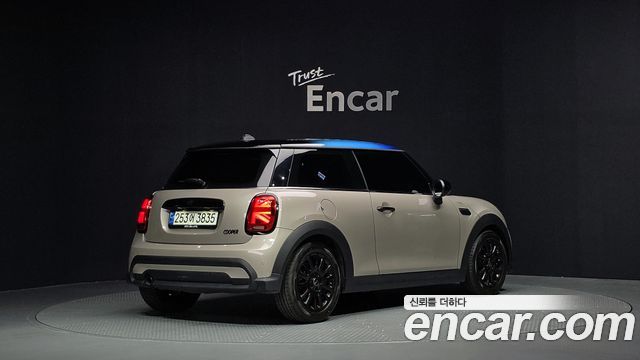 Mini Cooper 2022 — photo 2