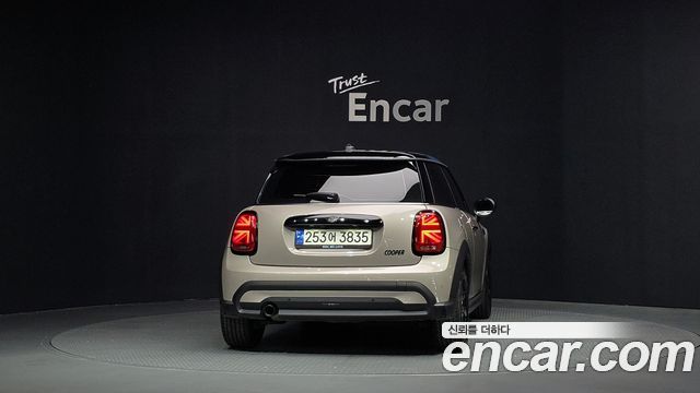 Mini Cooper 2022 — photo 4
