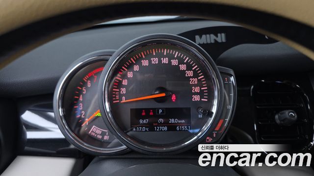 Mini Cooper 2022 — photo 11
