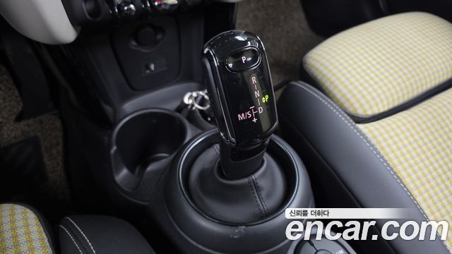 Mini Cooper 2022 — photo 12