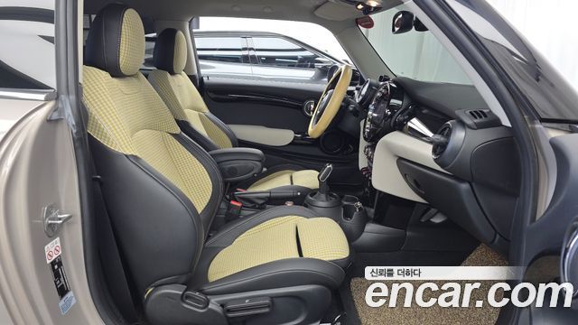 Mini Cooper 2022 — photo 17