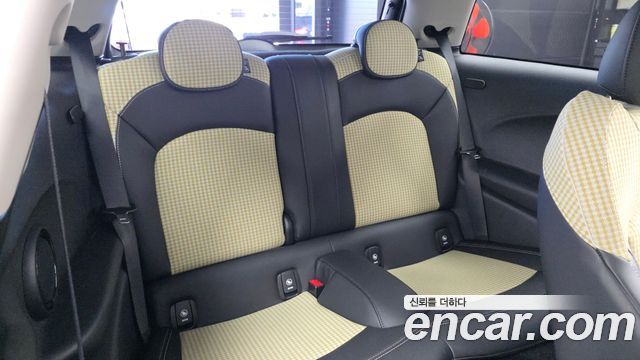 Mini Cooper 2022 — photo 18