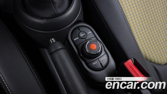 Mini Cooper 2022 — photo 24