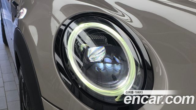 Mini Cooper 2022 — photo 8
