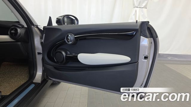 Mini Cooper 2022 — photo 15