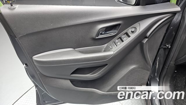 Chevrolet Korea Trax 2018 — photo 14