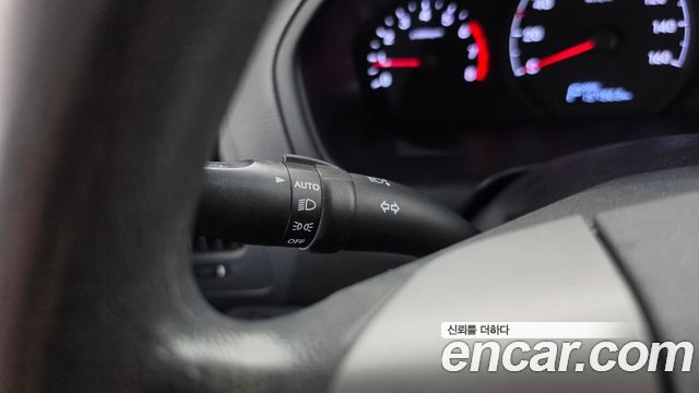 Hyundai Starex 2020 — photo 22