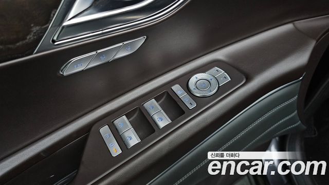 Genesis GV80 2021 — photo 17