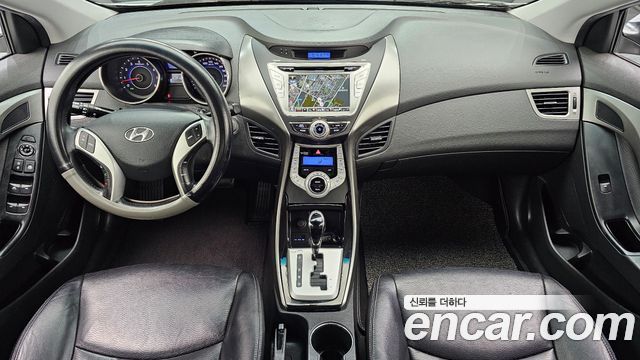 Hyundai AVANTE 2012 — photo 10