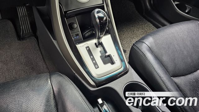 Hyundai AVANTE 2012 — photo 12