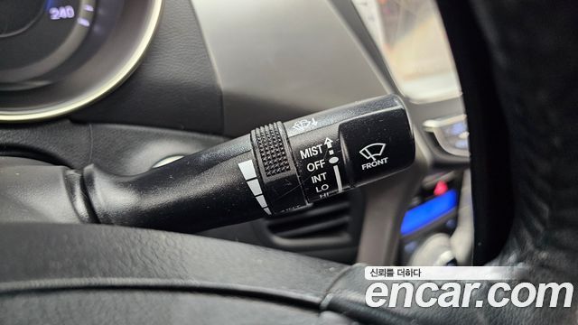 Hyundai AVANTE 2012 — photo 26