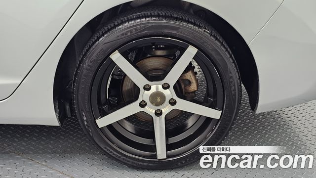 Hyundai AVANTE 2012 — photo 7
