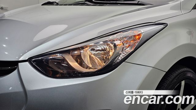 Hyundai AVANTE 2012 — photo 8