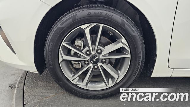 Kia K3 2023 — photo 5