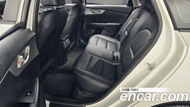 Kia K3 2023 — photo 11