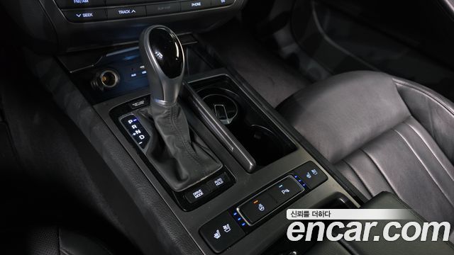 Hyundai Genesis 2016 — photo 9