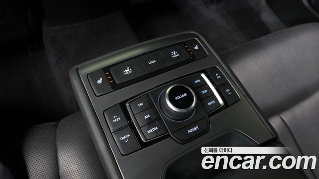 Hyundai Genesis 2016 — photo 17