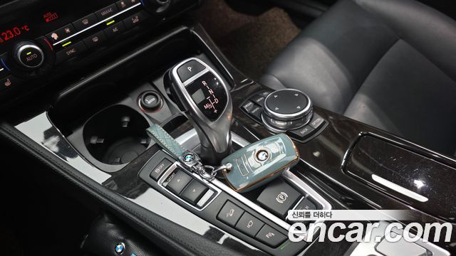 BMW 5-Series 2015 — photo 9