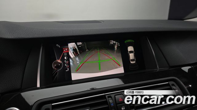 BMW 5-Series 2015 — photo 16