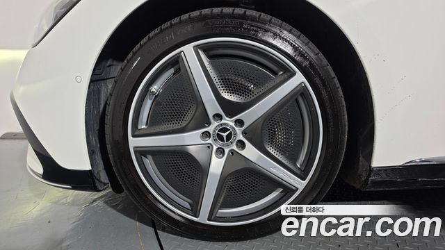 Mercedes-Benz EQE 2023 — photo 5