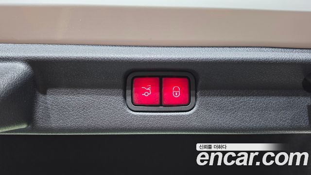 Mercedes-Benz EQE 2023 — photo 25